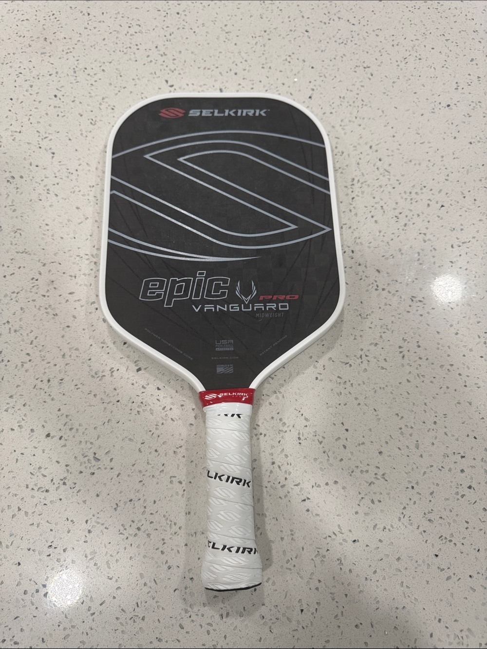 Selkirk Epic Vanguard Pro Pickleball Paddle - Black/White